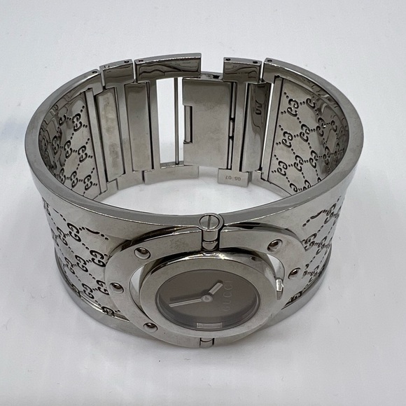 Gucci Twirl Stainless Steel Bangle Bracelet Watch - Picture 7 of 12